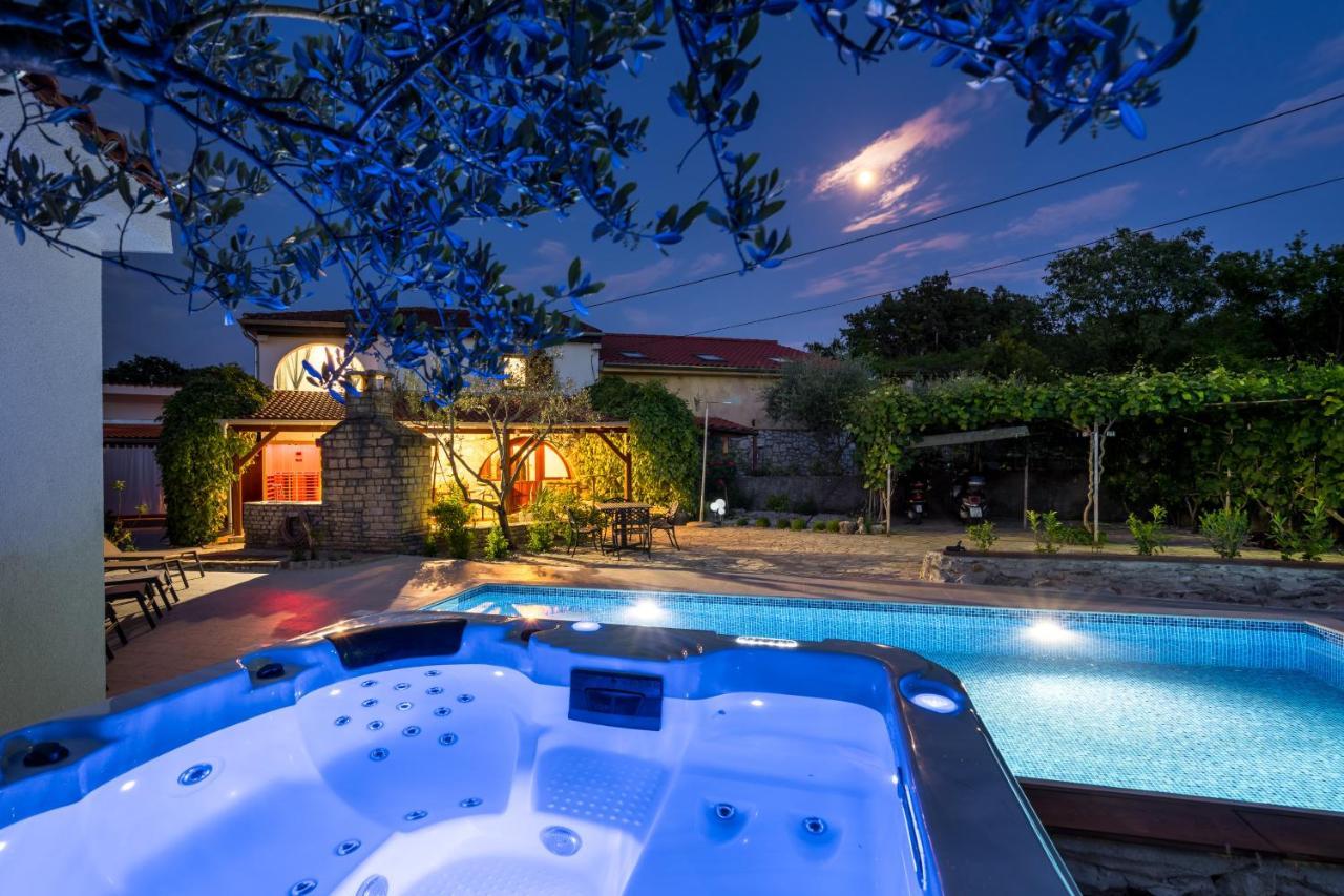 Stone Lady Holiday Home With Pool&Hot Tub,Sauna,Bbq,Garden Rasopasno Buitenkant foto